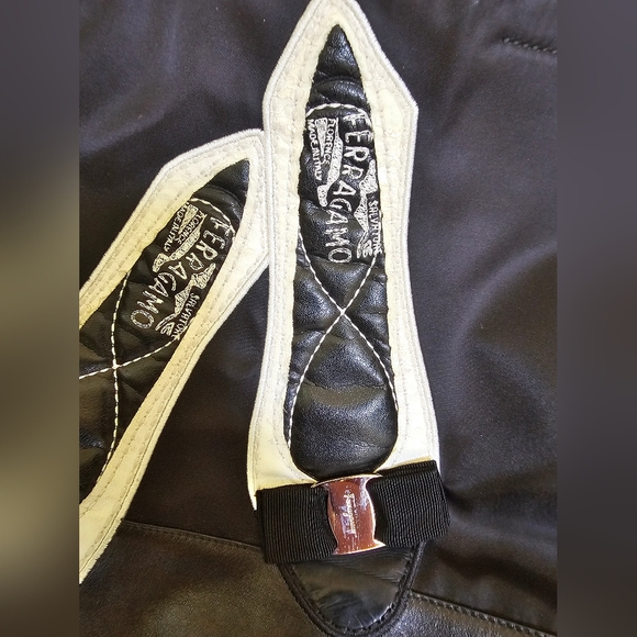 Salvatore Ferragamo Vara Tote Nylon with Leather Medium - Picture 10 of 16